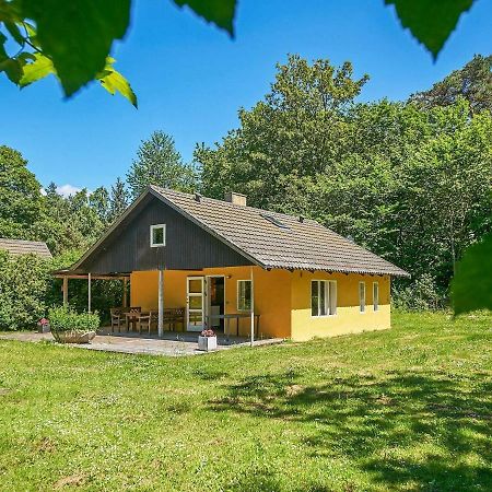 6 Person Holiday Home In AÅkirkeby Eksteriør bilde