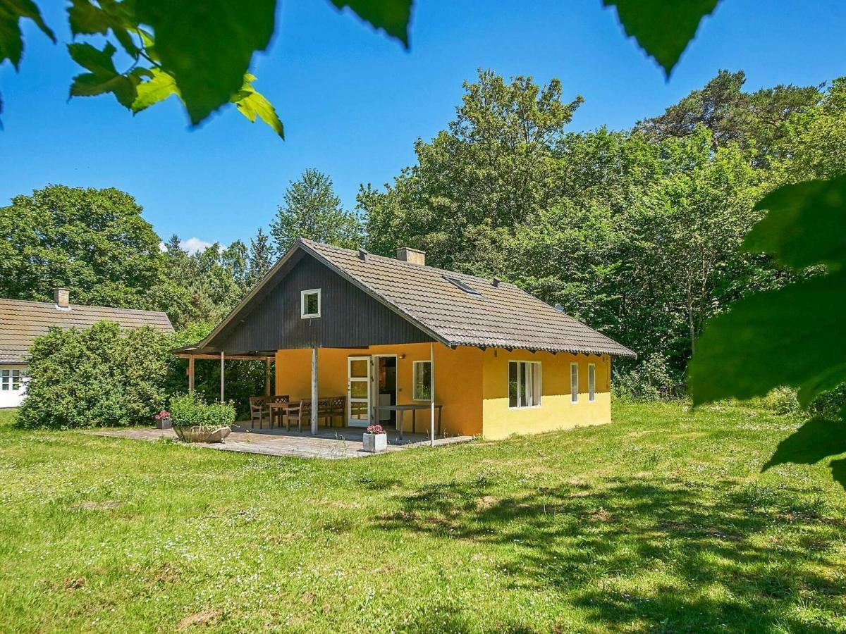 6 Person Holiday Home In AÅkirkeby Eksteriør bilde